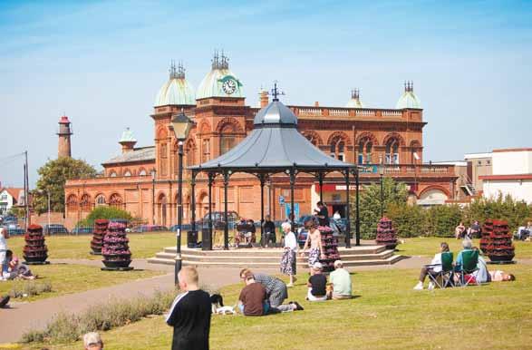 Gorleston Sitting below cliff gardens and a grand promenade, Gorleston s glorious beach is a firm favourite with locals and