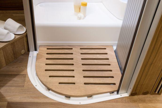 A high-quality wooden panel grating is optionally