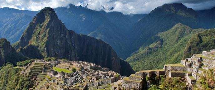 DAY 6 FIRST VIEWS OF MACHU PICCHU FROM LLACTAPATA PASS DAY 7 VISIT MACHU PICCHU After an early breakfast, the group will tackle the last day of the trek, heading uphill towards the Llactapata Pass,