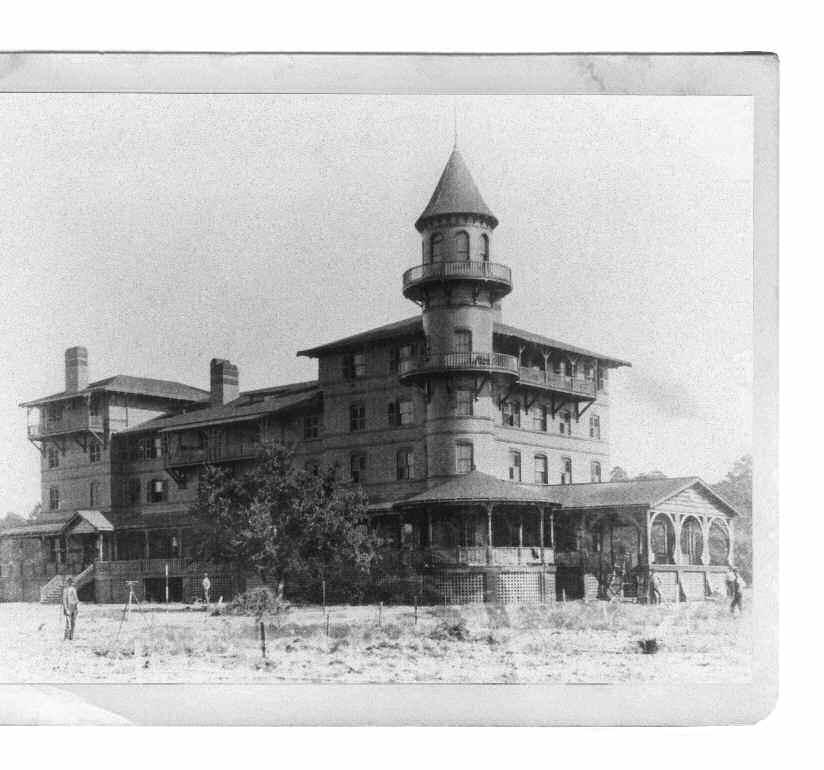 FOUNDED IN 1886, the original Jekyll Island Club was the private retreat for America s wealthiest families.