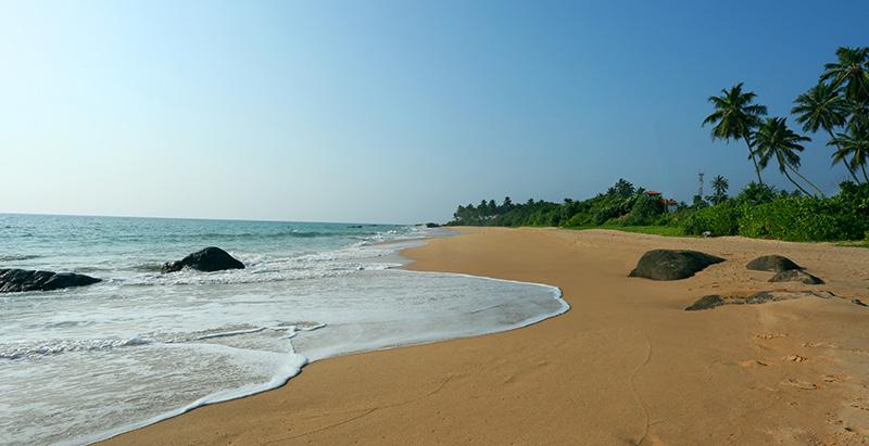 WITHIN EASY REACH An idyllic location leads to magical experiences IDYLLIC LOCATION 0 minutes to the beach 40 minutes to Galle 60 minutes to Colombo, 90 minutes from the airport.