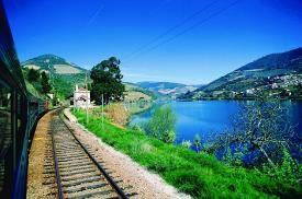 One of the most beautiful lines in the world that runs from Régua to Tua stations, following the bank of the Douro River.