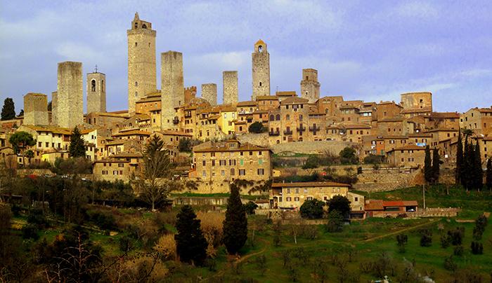 Sunday September 24 Siena - San Gimignano - Montecatini - Barga (Tuscany) Sadly this is the last day of the rally, but no less exciting for that.