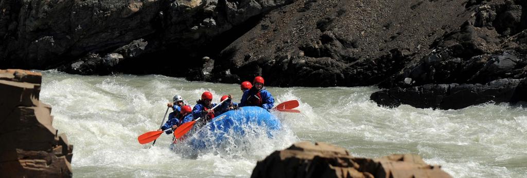 Chaltén Full Day: Rafting 2 hours rafting tour by the River Las Vueltas in El Chalten,