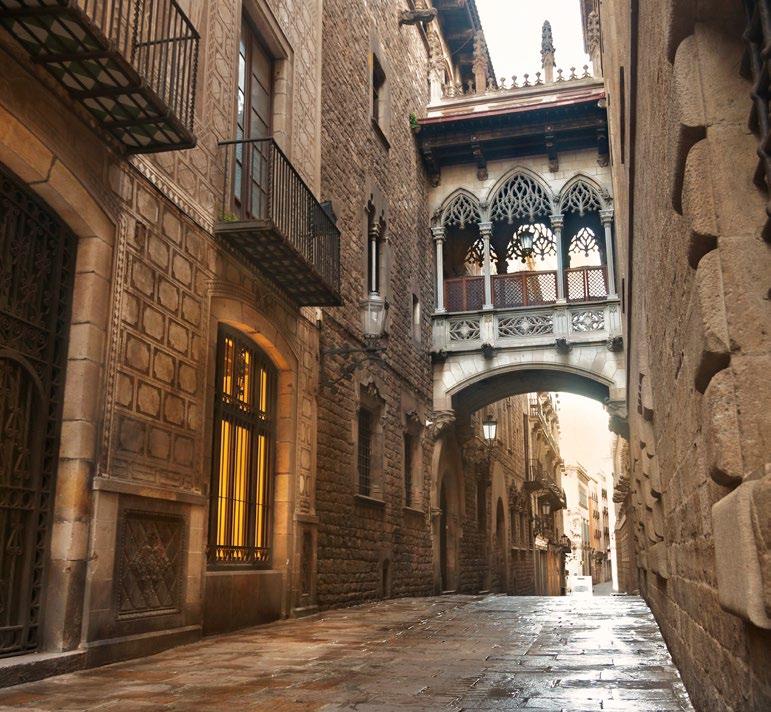 9 Where to stay Barcelona City Guide / 61 1 BARRI GÒTIC Barcelona s Barri Gòtic (Gothic Quarter) is the most ancient of the city s old town districts.