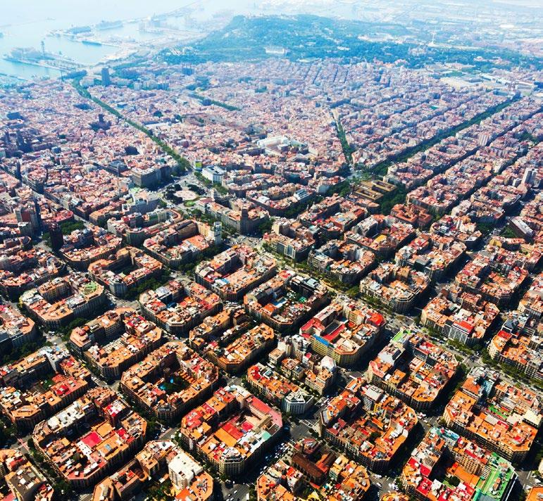 9 Where to stay Barcelona City Guide / 64 4 EIXAMPLE The aerial view of the Eixample district is one of the most iconic images of Barcelona.
