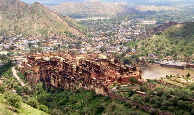 In a valley formed by the range of the Aravallis known askalikho Hills, Amber fort is situated below the hill fort of Jaigarh, to which it is strategically connected.