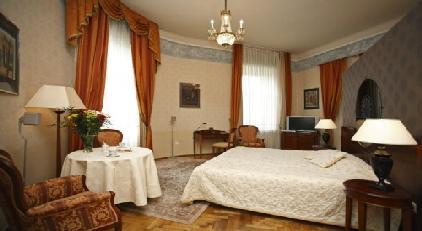 OSTOYA PALACE **** Cracow Housed in a renovated 19th-century Ostaszewski Palace and located only 850 metres