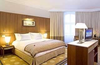 The rooms feature an LCD TV and free internet.