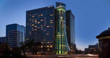 WESTIN ***** Warsaw The luxurious Westin Warsaw is situated 5 minutes walk from the Palace of Culture and