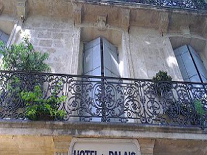 Hôtel du Palais 3, rue du Palais des Guilhem 34000 Montpellier +33(0)4 67 60 47 38 hoteldupalais2@wanadoo.