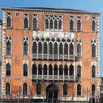 5 Foscari House Calle Foscari, 3257-3259 - Venice It is a gothic palace in 1453 of Bartolomeo Bon, now home to the University Foscari House University of Venice.
