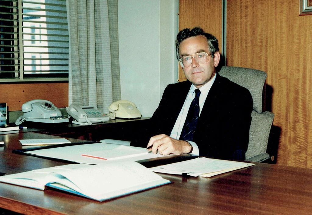 1989 L to R: Dr Paul Dibb, unnamed, Kim Beazley, Paul Wolfowitz