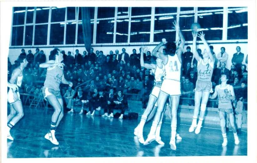 5.4. NOV ZAČETEK IN HITER KONEC 5.4.1. Desetletnica košarkarskega kluba Beti Avgusta 1978 je KK Beti praznoval desetletnico obstoja.