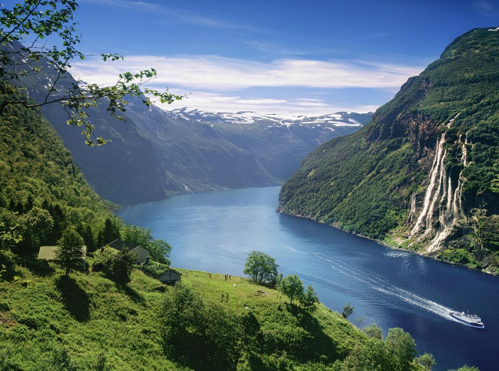 Spectacular UNESCO fjord Geiranger, Møre og Romsdal Terje Rakke/Nordic life Visitnorway.
