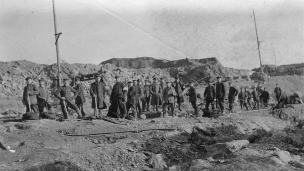 The Guernsey Quarrymen In January 1917 the 321st Quarrying Company, Royal Engineers was formed from working quarrymen from the Bailiwick of Guernsey who had volunteered for service overseas.