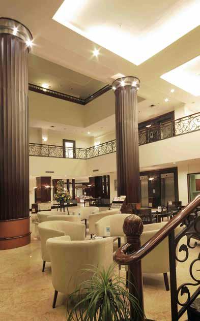 kalimantan R swiss-belhotel T A R A K A N This four-star international hotel is less than 10 minutes from Juwata Airport and within 50 minutes by plane to Balikpapan.