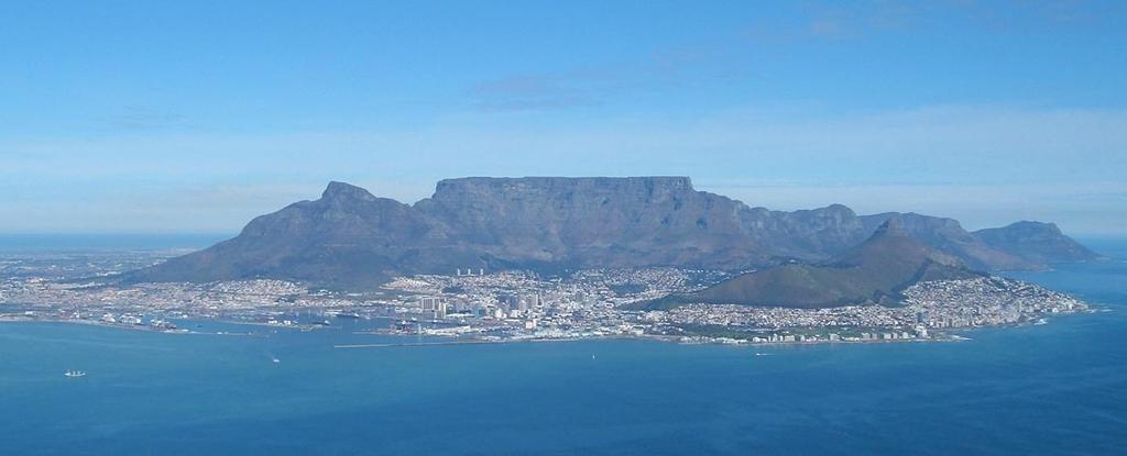 4 P a g e Cape Peninsula Tours: Page: 4 Package your own Personal & Private Tour around any of the following tourist attractions. Cape Town`s Big 6 Attractions: 1.