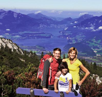 OU TLO OK G NT RIN F U D C STI E HIK 7 LKES VIEW Enjoy fabulous views: to the south the magnificent Lake Hallstättersee, to the west the majestic Lake Wolfgangsee, and further beyond, perched higher