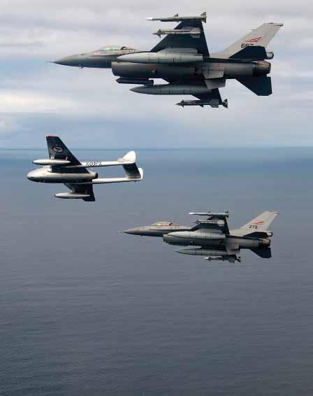 NORWEGIAN VAMPIRES Heritage Flight, Norwegianstyle Vampire FB6 and two F-16 Fighting Falcons.