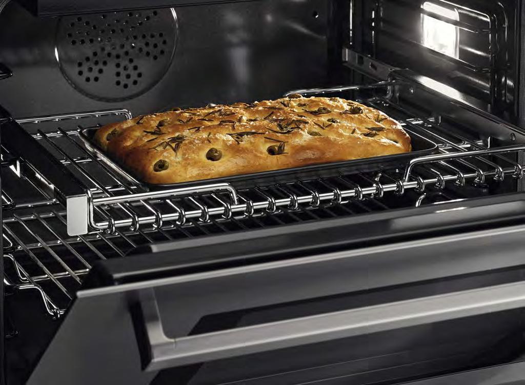 22 cooking with a bertazzoni 23 Electric ovens Bertazzoni ranges are now also available with electric ovens, in manual clean and self-clean versions.