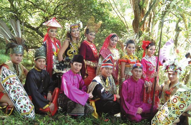 CultureTalk Kebudayaan Cultures Land of ethnic diversity As the biggest state in Malaysia, Sarawak is also home to diverse groups of people of different cultures, traditions and religions.