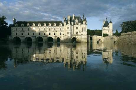 France Castles of the Loire Valley Blois Bike Tour 2018 Individual Self-Guided 7 days / 6 nights Douce France or Jardin de France : this is what this region is called by the people of the Loire.