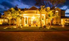 Itinerary Kenya Classic : Your Itinerary Nairobi An international cosmopolitan city, Nairobi is a place of 1 & 8 trendy cafés, leafy suburbs and glistening skyscrapers.