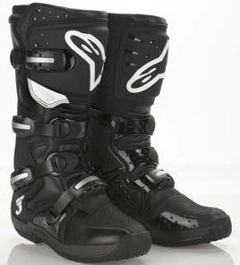 resistance. Instep flex-zone stitched for maximum support. Action leather upper with front/rear accordion microfiber.