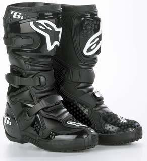 Wide calf protector plate is injected with TPU for high impact resistance. Injected external TPU heel protector guards the outer ankle and features a shock-absorbing insert on the back of the boot.