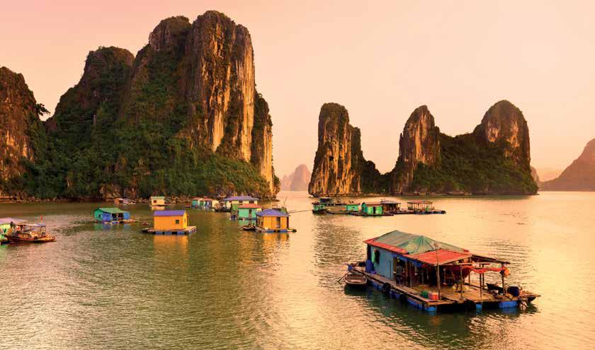 9 PER PERSON Daag VIETNAM CAMBODIA Outboud FULLY INCLUSIVE FROM THE USA Elegat Haoi Halog Bay cruise Cookig class i Hoi A Verdat Mekog Delta Days 1-2: Fly to Haoi Fly overight to Vietam s vibrat
