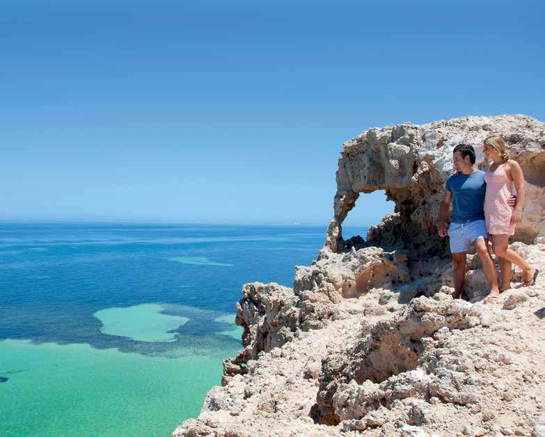 C RAC Parks & Resorts In the heart of Western Australia s Shark Bay, Monkey Mia is a place of recognised natural beauty and a World Heritage landmark.
