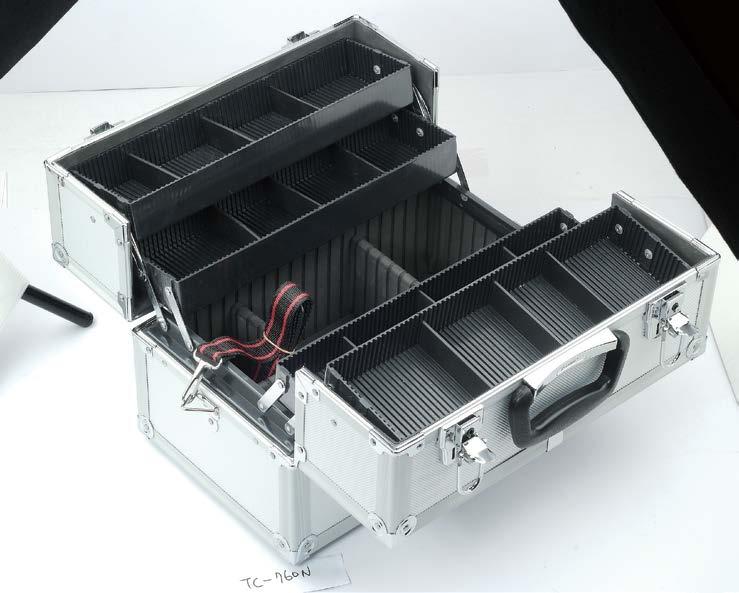 900-203 luminum Frame Tool Case ith removable interior