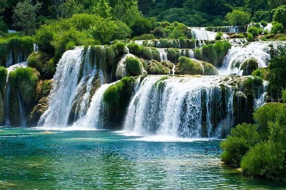 Croatia The Mediterranean as it once was The country of a thousand islands, a small