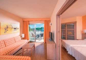 IBEROSTAR ALBUFERA PARK APARTHOTEL SPAIN MAJORCA PLAYA DE MURO PREMIUM Albufera Park Aparthotel Quiet location overlooking the sand dunes on the beach Next to the S Albufera natural park A paradise