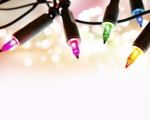 December 2017 DOOR TO DOOR Christmas lights checklist For a safer festive season This time of year is full of excitement but also when accidents can easily happen if you re not careful.