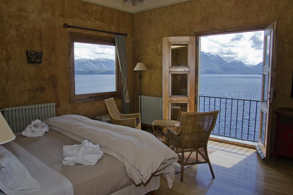 for your evening meal. USHUAIA PATAGONIA JARKE Patagonia Jarke is a simple yet comfortable alpine-style lodge with 15 cosy rooms featuring panoramic views of Ushuaia Bay and the Beagle Channel.