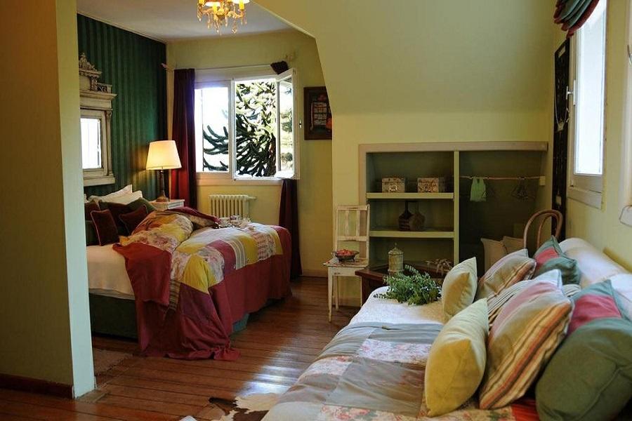 ACCOMMODATION BARILOCHE POSADA LOS JUNCOS Magnificently situated on the shore of the mighty Lake Nahuel Huapi, 20km away from the town of Bariloche, this intimate boutique option is a real find.
