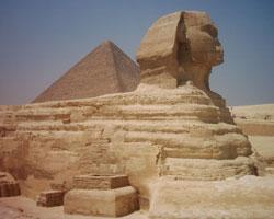 Section 2: Pyramids of Ancient Egypt Goal: To comprehend and analyze who/what/where/when/why/how the pyramids/sphinx where built.