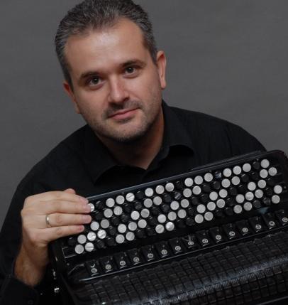 of professors of accordion, organizing concerts of Belgrade students in various schools and cultural institutions in the city, trying to present the music arts for the accordion in order to acquire