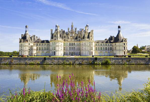 La Francaise 14 Wonderful Days - Paris to Paris Chateau Chambord Discover more with Albatross Stay nights in an enchanting Chateau in the spectacular Loire Valley Visit the ornate gardens of Chateau