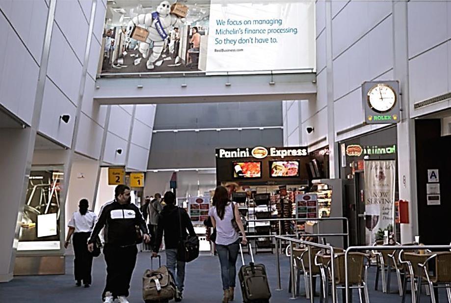 JFK Airport Terminal 1 Wall Wrap 1 Unit Product type: Wall Wraps Site Number: 1962 Target: Departing Passengers Airlines: Air China International Product Features Commercial Details Capture the