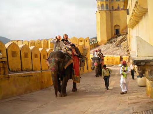 Jaipur Includes: - Excludes: - Share twin room with breakfast ý Entrance tickets to Monuments.