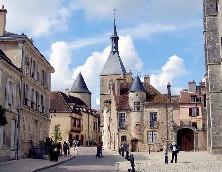 The Tour de l'horloge leads through the ramparts and to the old town, with many winding cobblestone streets flanked by