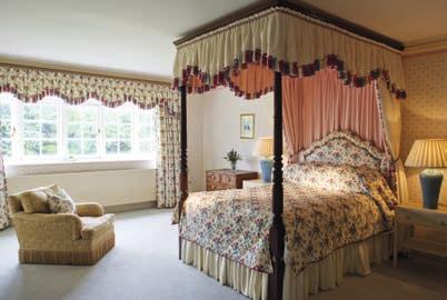 BLANEFIELD HOUSE PRIVATE COUNTRY HOUSE IN GOLFING HAVEN Blanefield is an exclusive-hire