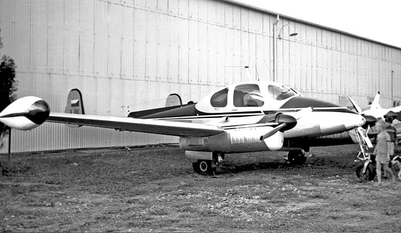 OK-OHC displayed by Dulmison Aircraft at Bankstown in May 1962. Photo by Neville Parnell Dulmison Aircraft's demonstrator Morava was a new L-200A model OK-OHC, built in 1960.