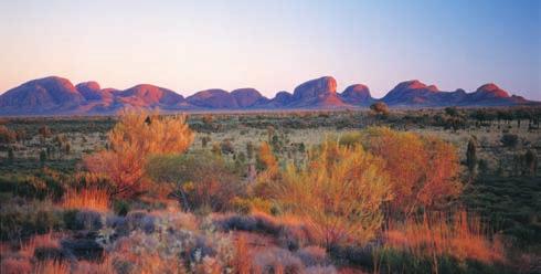 4 VALUE-PLUS INSIDER EXPERIENCES VALUE-PLUS INSIDER EXPERIENCES 5 Clockwise from top left: Spend the day exploring the incredible Great arrier Reef. Explore the incredible Uluru-Kata Tjuta.