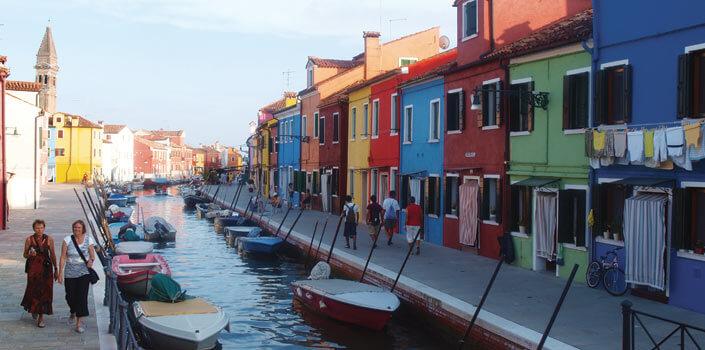 Venice Rent a riverboat at Casale sul Sile and the Venice Lagoon Sail from our base in Casale and spend time in cruising to the classic Venetian islands in the northern lagoon - Murano, Burano and