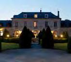 ETOGES CHÂTEAU D ETOGES Set in a Champagne vineyard, Le Château d Etoges features stylish guest rooms uniquely decorated and fitted with period furniture. Lift, hairdryer, WiFi, spa.
