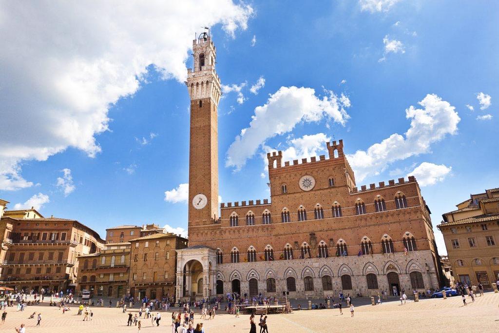 DAY 2 Head to Siena. Guided tour of the ancient city, exploring its UNESCO heritage sites and the location of the world famous Palio di Siena Horse race.
